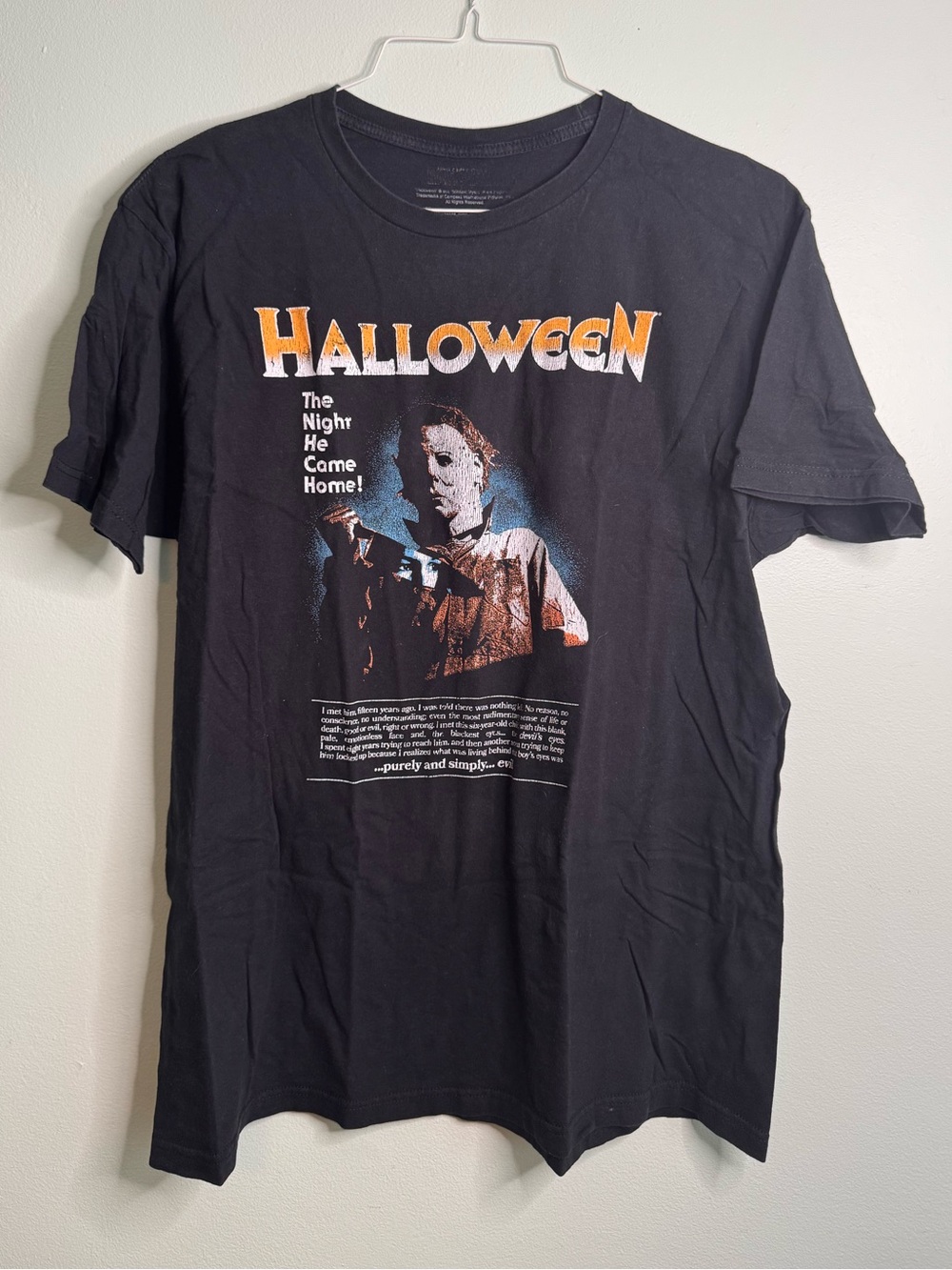Halloween Graphic Tee with Michael Myers (XL)